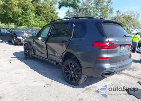 2021 BMW X7 M50I z USA, uszkodzony, nr VIN 5UXCX6C09M9H31181